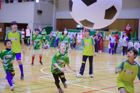 ヒュンメルがインクルーシブサッカーイベントを開催。