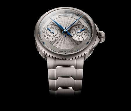 クロノスイス最新作、100年の伝統を刻む手彫りギョー