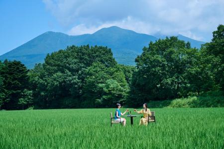 【リゾナーレ那須】広大な田んぼの中央で乾杯！クラフ