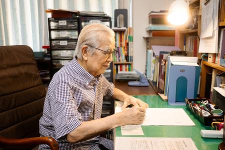 91歳、阿刀田高。最後の小説集『掌より愛をこめて』、