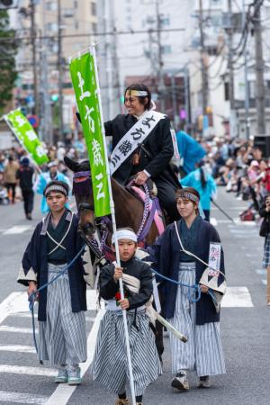 第29回ひの新選組まつり　隊士パレードに出陣する小・