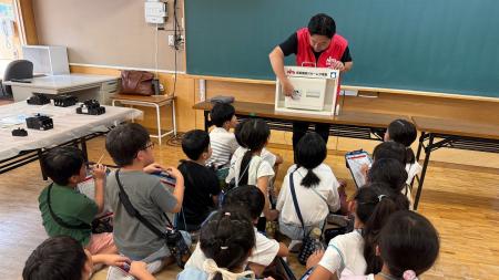 日東工業、愛知県長久手市の小学校で「出張工場見学」