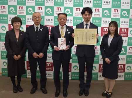 不登校の子ども10人に1人が「地域の人」を信頼――山口