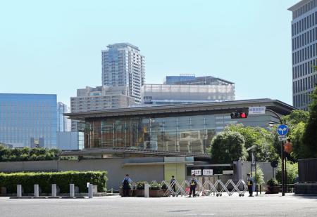 支持＝納得ではない？高支持率の裏で広がる政治不...