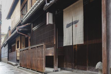 旧本店の精神を受け継ぐ「京都一の傳 祇園ハナレ」誕 旧本店の精神を受け継ぐ「京都一の傳 祇園ハナレ」誕