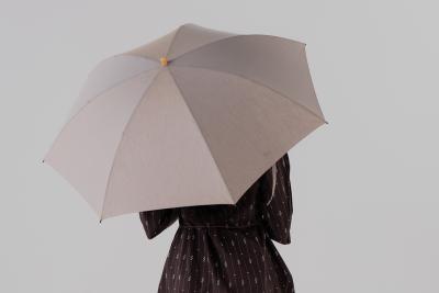 天然繊維でつくる、光をやわらかくする日傘　hatsutok