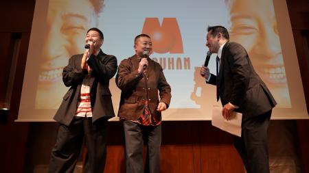 チョコレートプラネットがマルハン東日本の入社式にサ チョコレートプラネットがマルハン東日本の入社式にサ