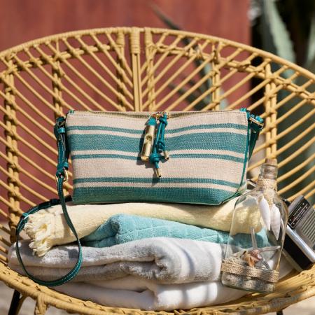 フルラからイタリアンサマーを体現した新作バッグ「フ フルラからイタリアンサマーを体現した新作バッグ「フ