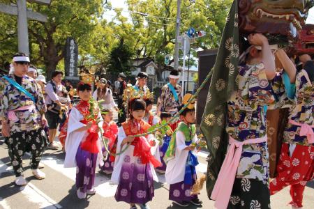 宇美八幡宮『子安大祭』の「御神幸」（宇美町指定無形