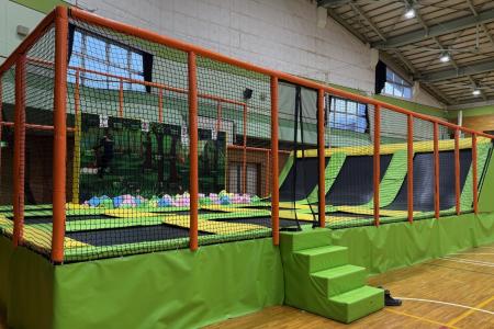 【導入事例】地域の室内遊び場不足と健康寿命の短縮を