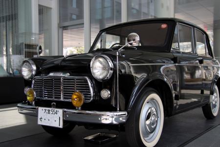 卒業生寄贈「ダットサン 211型セダン(1958年)」utf-8