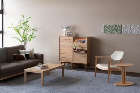 日常に美しく調和する　３段階リクライニング機能を備