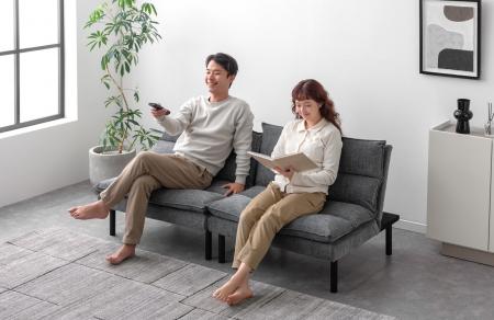 つなげる・分ける・倒す、変幻自在な『4WAYソファベッ