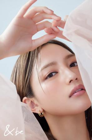 粉感レスで叶える上質なツヤ肌！「＆be」より光で操る