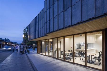 シェアキッチンから、学び、実践し、実店舗へ