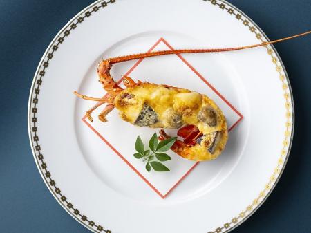 現代の多様なニーズに応える和洋折衷コースを軸とした