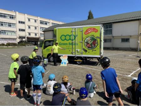 イオンネクストデリバリー、警察と連携した「交通安全