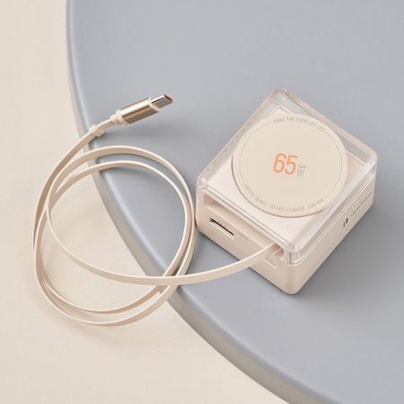 出張はこれ1つあればOK！あらゆる充電シーンに対応す