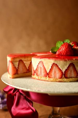 【ノボテル沖縄那覇】どこをカットしても苺がごろっと