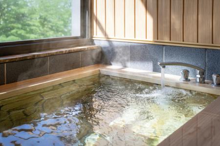 銭湯の半数「業績悪化」重油の高騰打撃　25年度利益は