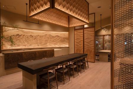 富山駅前に「組子座」本オープン。伝統木工技術“組子”