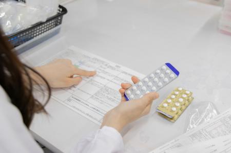 病院近くの「門前薬局」苦境　2025年度の倒産30件、2