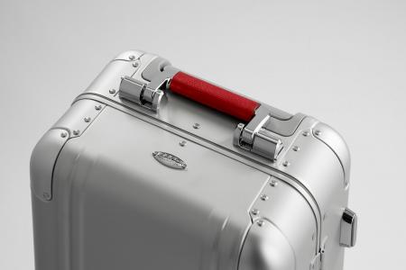 ゼロハリバートン、初の常設展開へ。アルミラゲージの