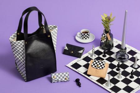 〔イル ビゾンテ〕日本限定 CHECKER PRINT LEATHER 発