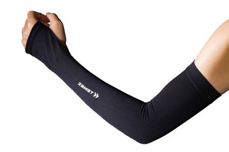 効率的な腕の動きのサポートとUV対策を両立「ザムスト