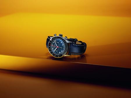 オービタル素材：BREITLINGがメテオライト文字盤を使
