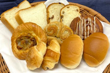 「エーキドーパン工場直売所　坂戸泉町店」開店一周年