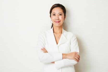 毛穴ケア×うるおいケアを同時に。 “乾かないクレイパ 毛穴ケア×うるおいケアを同時に。 “乾かないクレイパ