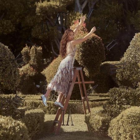 Laufey(レイヴェイ)：6月の来日公演を記念して、昨年