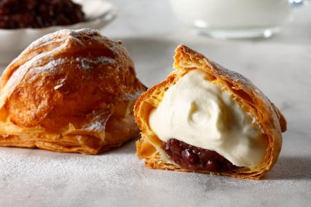 <北千住店限定>十勝産小豆 ×北海道産生乳からつくる <北千住店限定>十勝産小豆 ×北海道産生乳からつくる