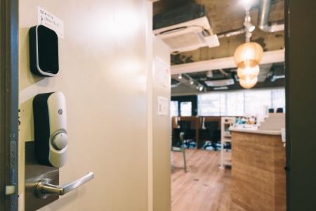 勉強カフェが全拠点規模でAkerunを導入、無人運営を通