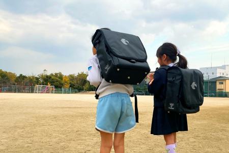 ヒュンメルが大阪府摂津市の「2世代が使うスクールバ ヒュンメルが大阪府摂津市の「2世代が使うスクールバ