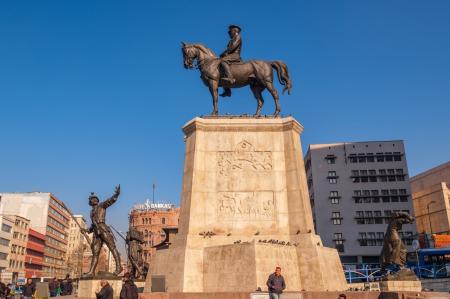 4月23日はトルコが世界に先駆けて制定した「子どもの 4月23日はトルコが世界に先駆けて制定した「子どもの