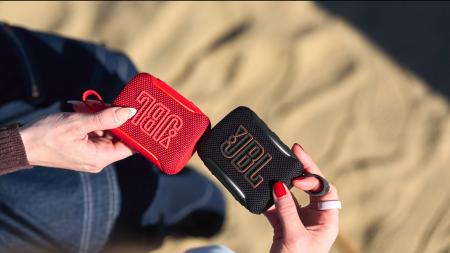 前作より進化した防塵防水性能とロスレス再生に対応 前作より進化した防塵防水性能とロスレス再生に対応