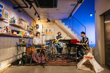 Nulbarichのボーカル JQ 氏 によるソロプロジェクトを