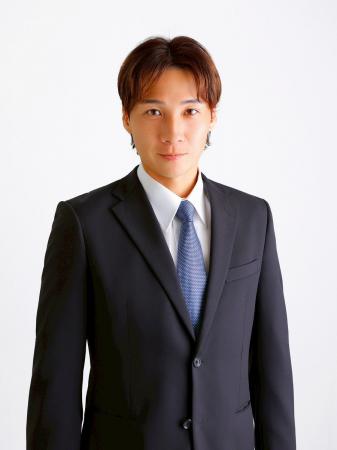 現役プロサッカー選手・山岸祐也が挑む。介護人材・入 現役プロサッカー選手・山岸祐也が挑む。介護人材・入