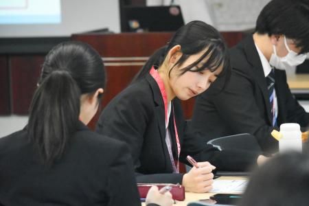 給食DXのナリコマ、2026年度新入社員向けに“参加utf-8