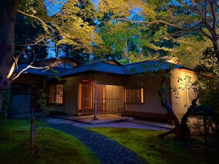 【ザ・プリンス 京都宝ヶ池】日本庭園に建つ名建築「