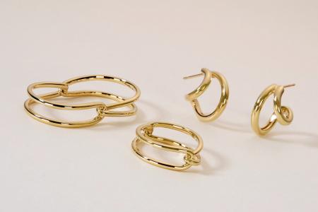 【COCOSHNIK】洗練の中に、確かな強さを宿したジュエ