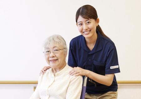 はじめての介護をニチイが応援。基礎から学べる介護の