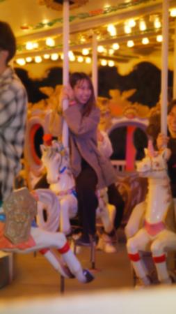 夜の遊園地に2,000人！ 大合コン開催！