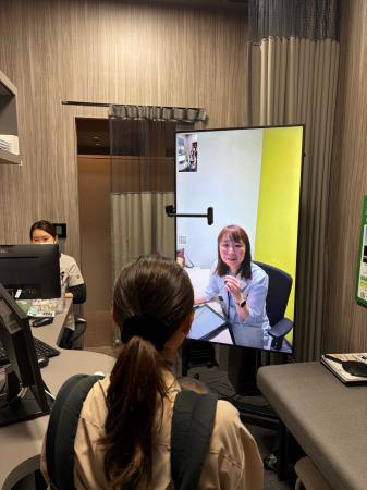 長崎発、“まるで対面”の新しい診療体験テレプレゼンス