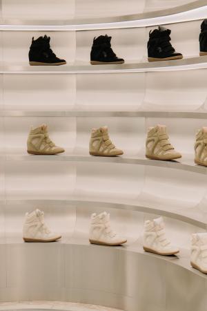 ISABEL MARANT、Kith Tokyoにて「BEKETT」スニーカー