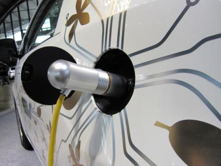 電気自動車の勝敗は「電池」で決まる。中国が高い...