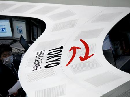 寄り付きは買い優勢か。米主要3指数そろって上昇、...