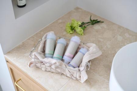 「浴びる美容液」が進化。シャワーフィルターの美容成